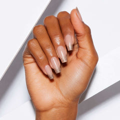 Golden Champagne press-on nails close-up